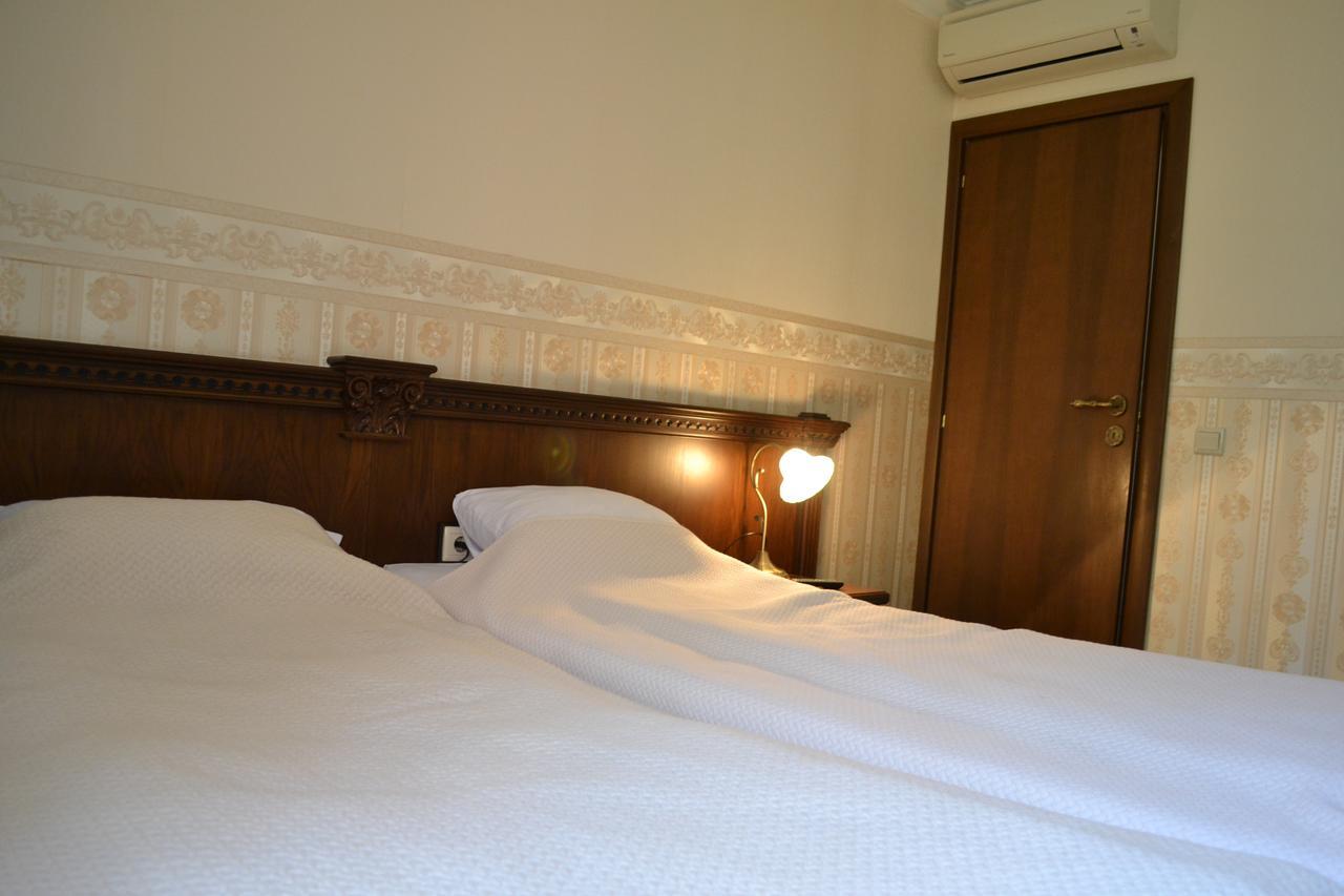 Amsterdam Hotel Sofya Dış mekan fotoğraf